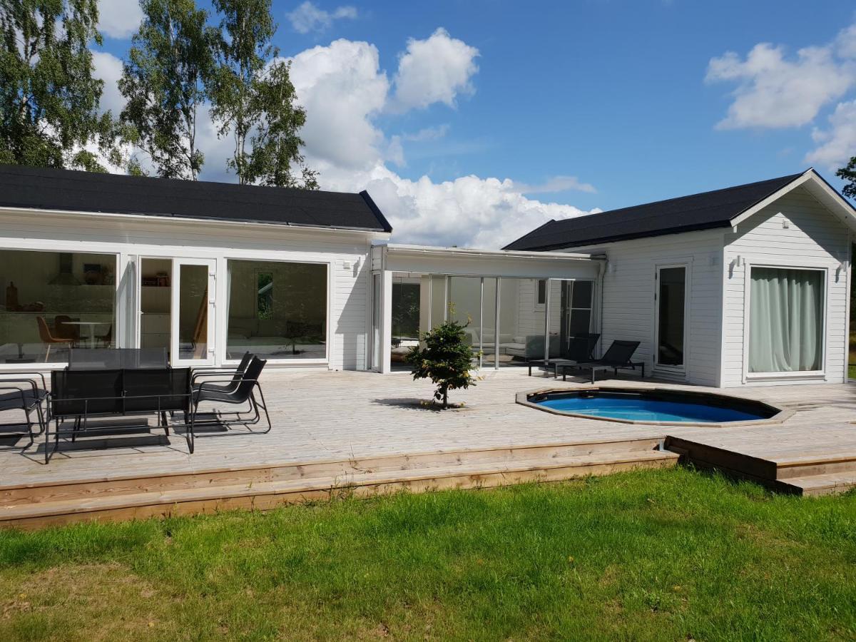 Cabin In The Forest With Spa Bath Vastra Torup Exterior photo